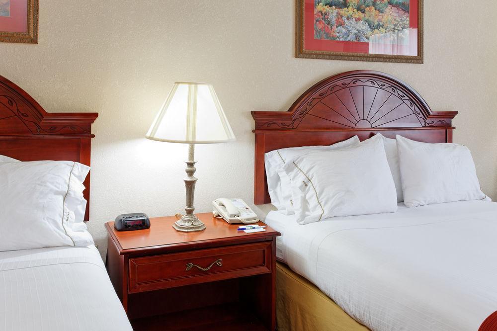 Holiday Inn Express & Suites Tupelo By Ihg Quarto foto