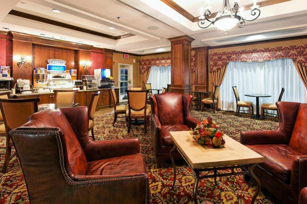 Holiday Inn Express & Suites Tupelo By Ihg Restaurante foto