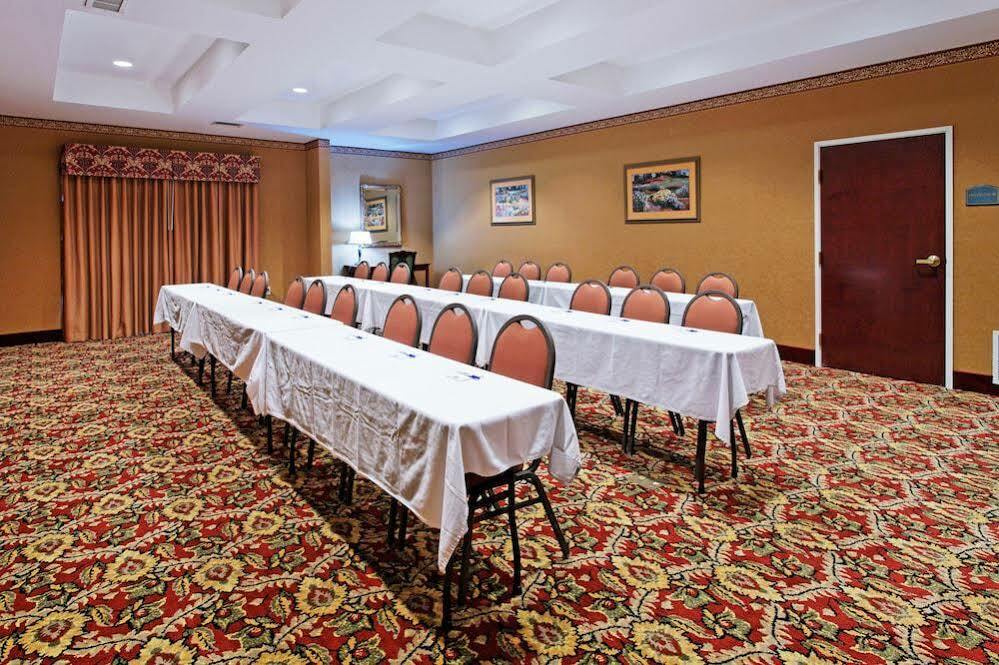 Holiday Inn Express & Suites Tupelo By Ihg Instalações foto